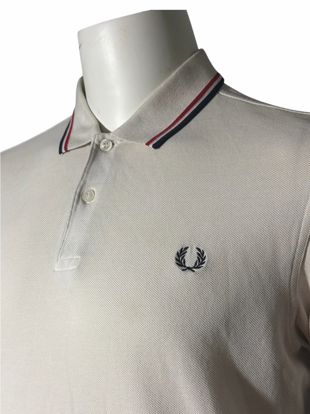 Fred Perry Men's Cream Polo with Navy & Red Twin Tipping - Picture 2 of 2